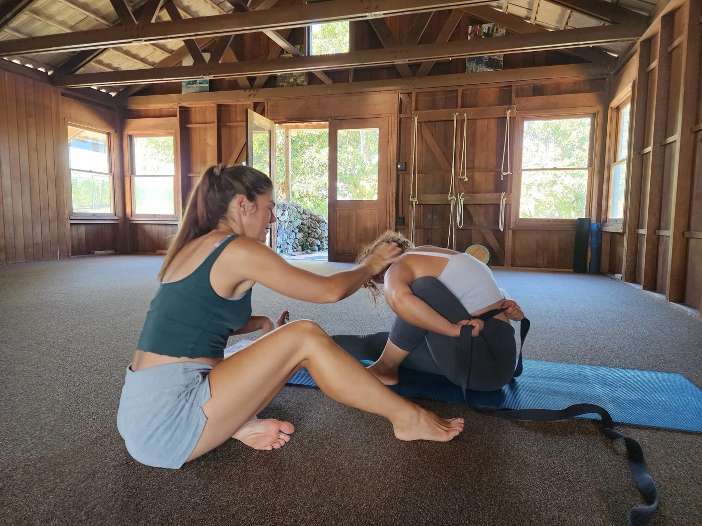 Hands-on adjustment in the Haiku shala